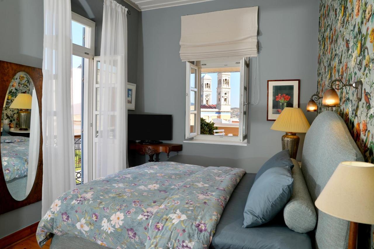 Arhontiko Ermoupolis Hotel ภายนอก รูปภาพ